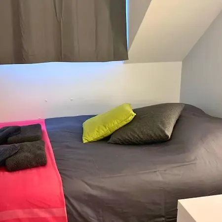 3ch - 2-5p - Parking Et Piscine Gratuit لي سابلِ دولونْ