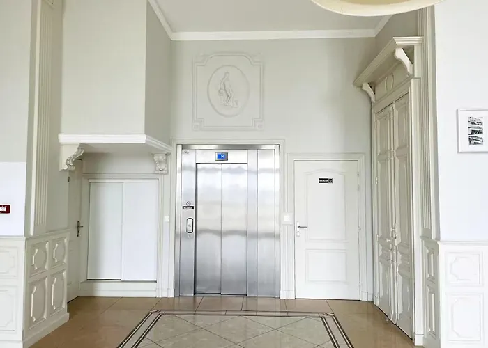 شقة 3ch - 2-5p - Parking Et Piscine Gratuit