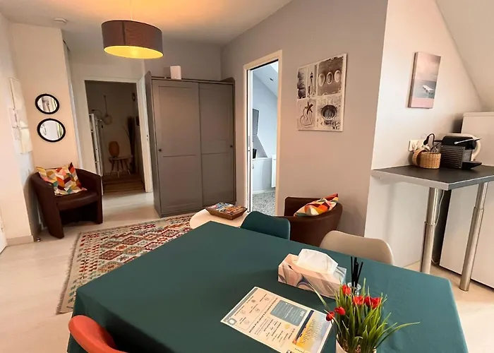 3ch - 2-5p - Parking Et Piscine Gratuit لي سابلِ دولونْ