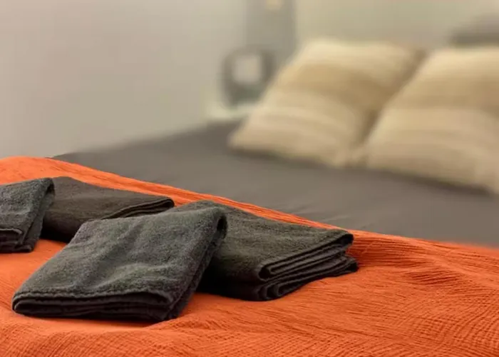 公寓 3ch - 2-5p - Parking Et Piscine Gratuit 莱萨布勒-多洛讷